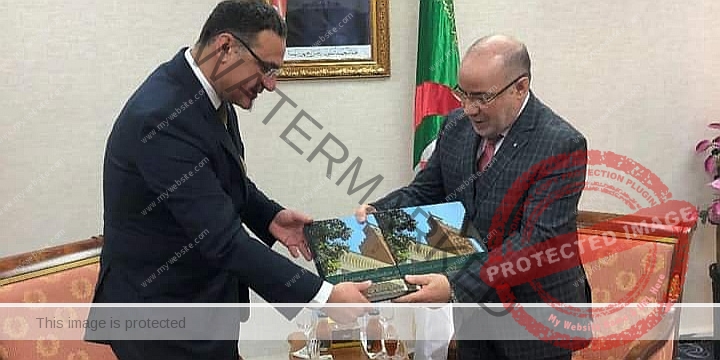 سفير مصر في الجزائر يلتقي وزير الشئون الدينية والأوقاف الجزائري