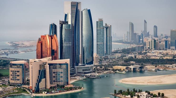 السيطرة على حريق انفجار أسطوانة غاز بـ أبو ظبي