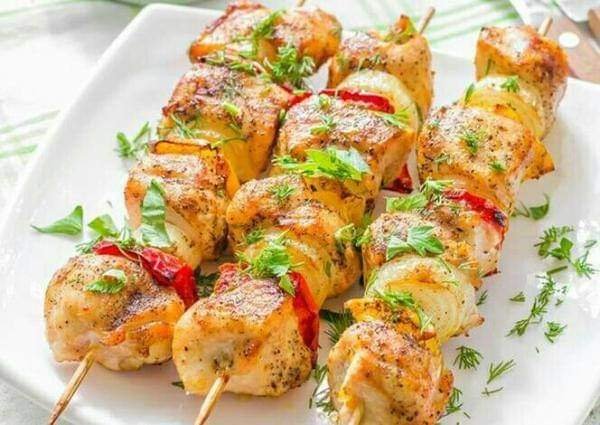 شيش طاووق بصدور الدجاج ... مقدم من الشيف: حنان أبو مصطفى