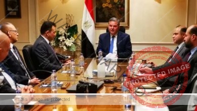 توفيق يستقبل وفدا من قيادات سوق المال العراقي لبحث تعزيز التعاون المشترك