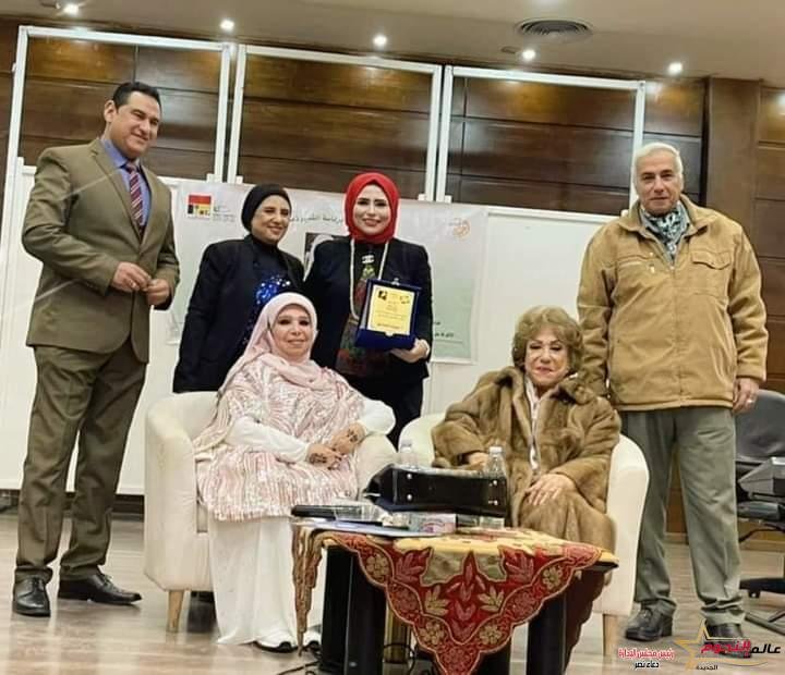 نجاح الجزء الاول لصالون الفنانة مديحة حمدي تحت عنوان القدوة