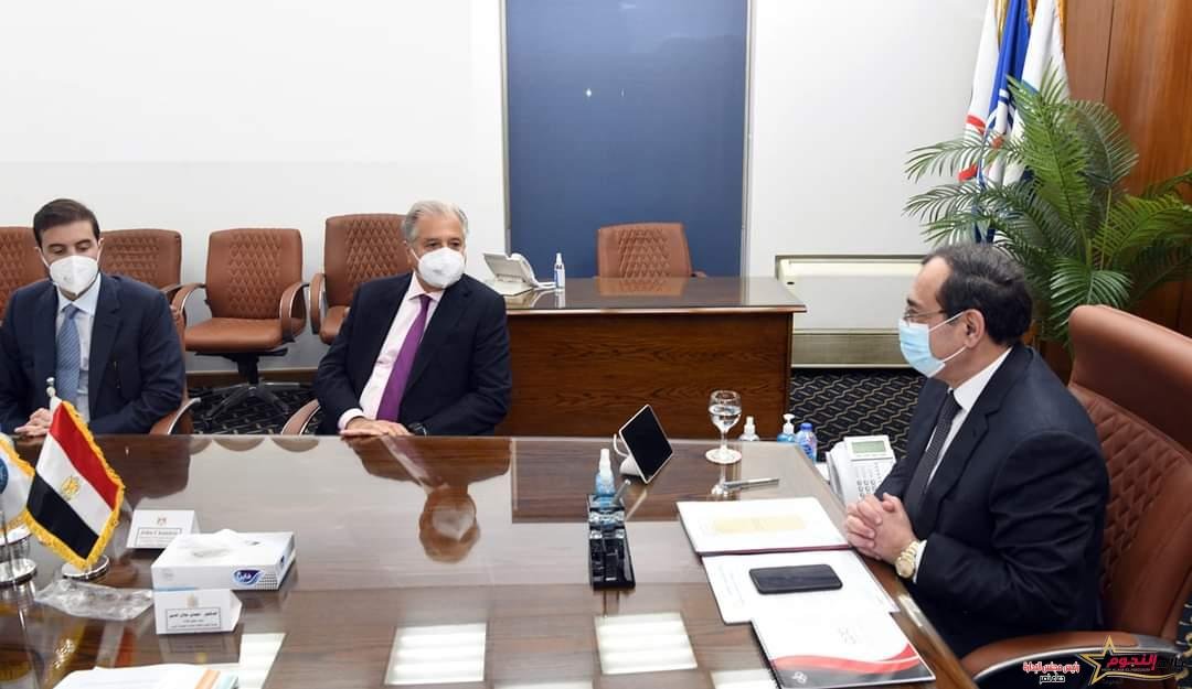 وزير البترول يجري مباحثات مشتركة لدعم أنشطة النقل البحرى للبترول والغاز المسال