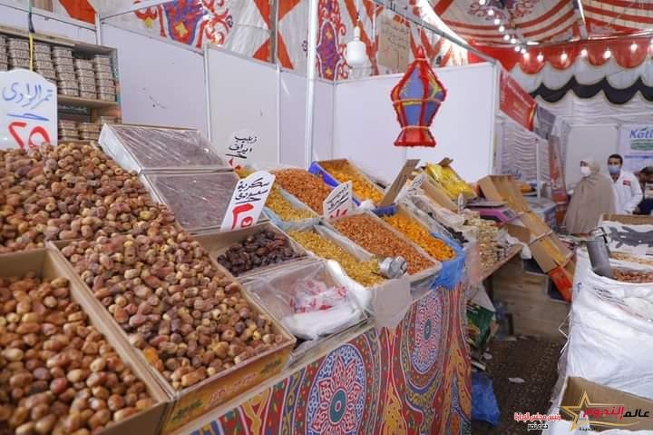  عوض تتفقد معرض "أهلا رمضان" بمدينة دمياط