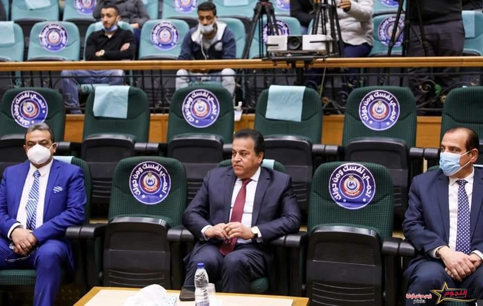 القائم بأعمال وزير الصحة: المجلس الصحي المصري ينظم التعليم الطبي المهني بعد الجامعي