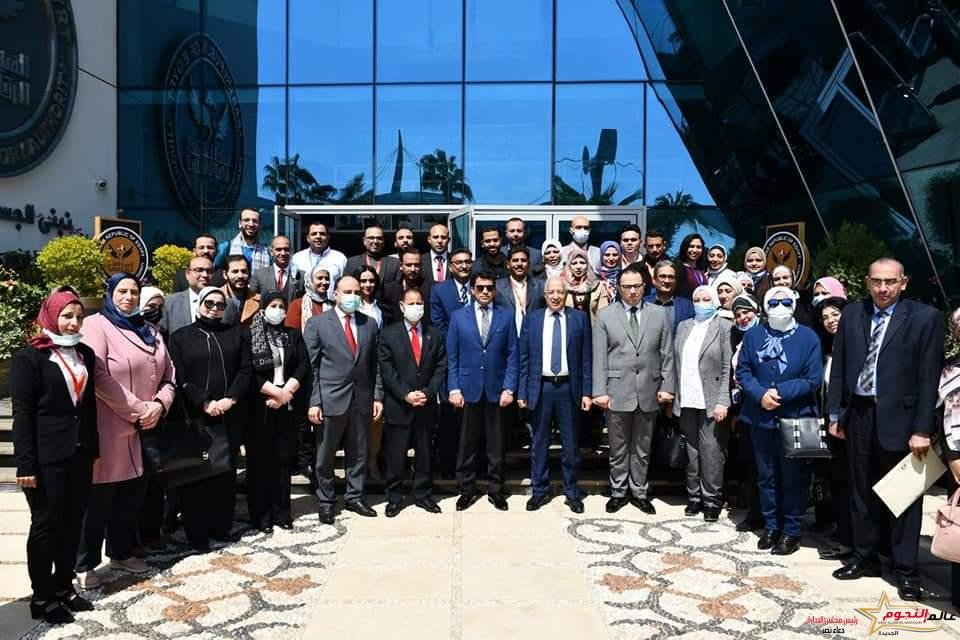 "وزير الشباب " ورئيس هيئة الرقابة المالية" يعلنان إطلاق أنشطة أول استراتيجية وطنية للتثقيف المالي غير المصرفي