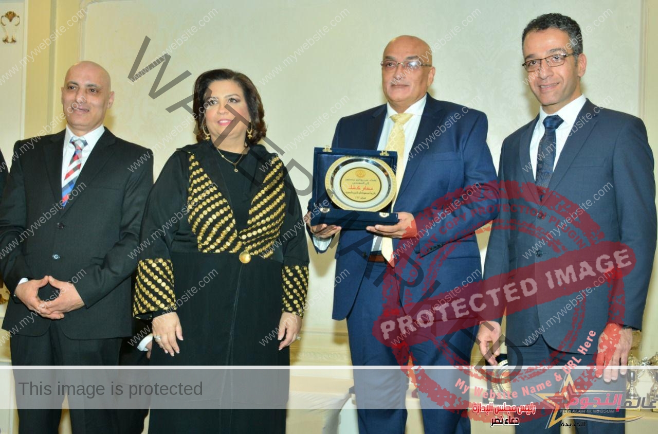تكريم بطل الهوكي عصام كشك من هيلتون الكورنيش بحفل شرفت مصر في نسخته الثالثة