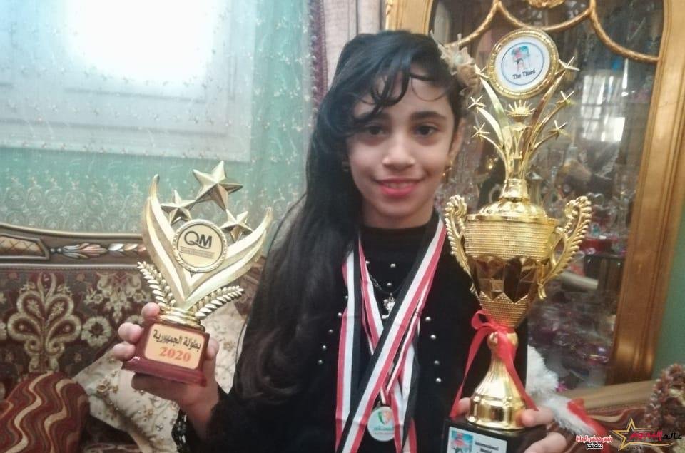 "مريم أحمد الفارسكوري" لـ عالم النجوم: القرآن الكريم سر إبداعي وأتمني أكون دكتورة ناجحة