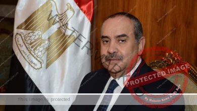 وزير الطيران يتفقد مكتب مبيعات مصر للطيران بمصر الجديدة 