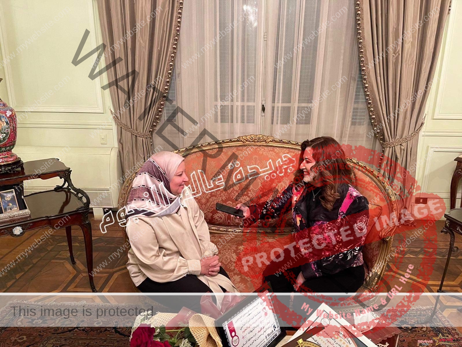 السيدة حرم محافظ الإسكندرية في تصريح حصري لجريدة عالم النجوم: " اتحدث مع السيد المحافظ كأي سيدة مصرية عن هموم وطنها وأحلامها لمصر " 