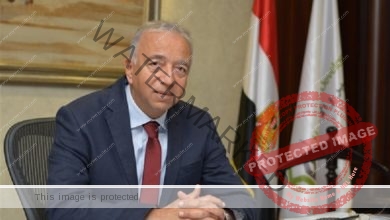 التحفظ على أموال رئيس سابق لأشهر بنوك مصر وزوجته