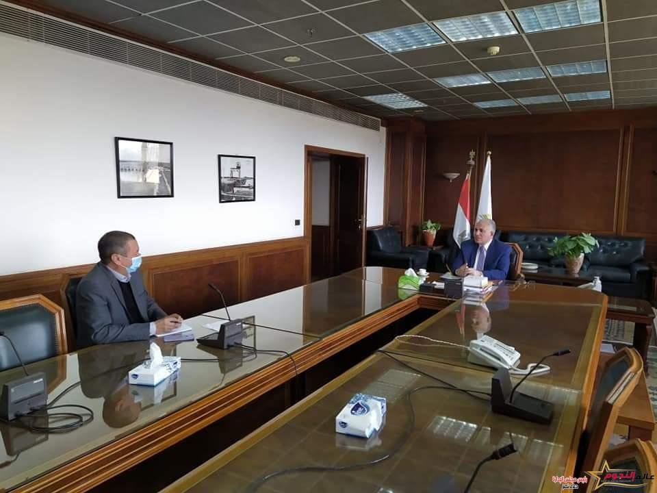 د. عبد العاطى يتابع موقف المشروعات القومية الكبرى الجارى تنفيذها