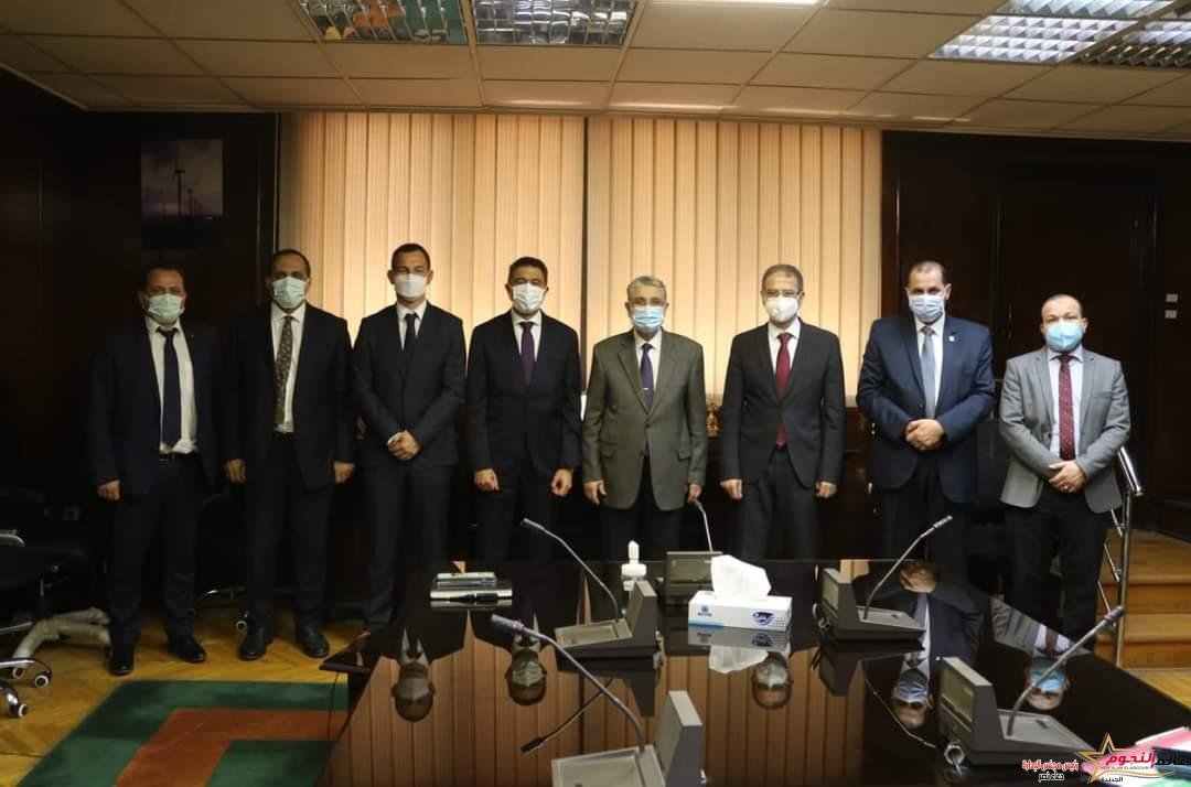 شاكر يلتقى مع الرئيس الاقليمي لشركة شنايدر اليكتريك للشرق الاوسط لمتابعة أعمال تطوير مراكز التحكم الجديدة