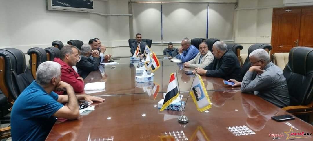 رئيس جهاز مدينة بدر يلتقي سكان الحي السادس لبحث مقترحاتهم وشكاواهم 1 رئيس جهاز مدينة بدر يلتقي سكان الحي السادس لبحث مقترحاتهم وشكاواهم