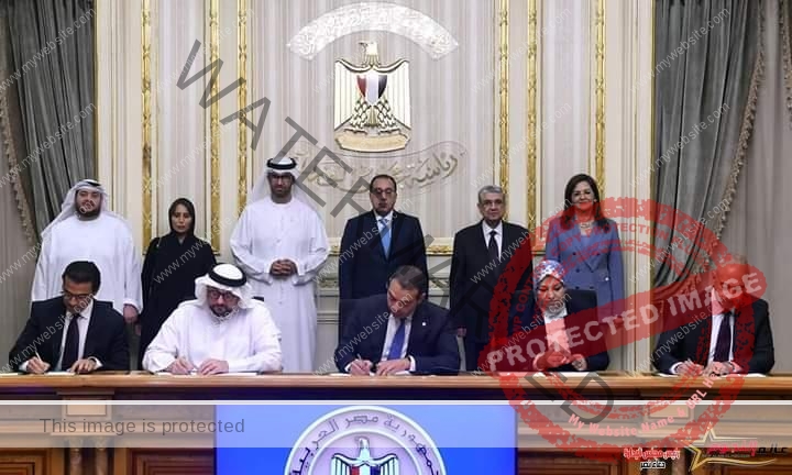 مدبولي يشهد مراسم التوقيع علي مذكرتي تفاهم جديدتين للتعاون في تطوير محطات لإنتاج الهيدروجين الأخضر في مصر