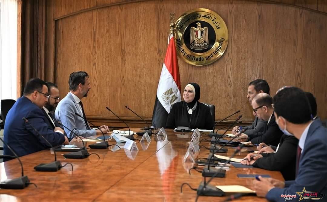 جامع تستعرض مع وفد شركة ليوني الألمانية لتصنيع كابلات السيارات خطط الشركة الحالية والمستقبلية