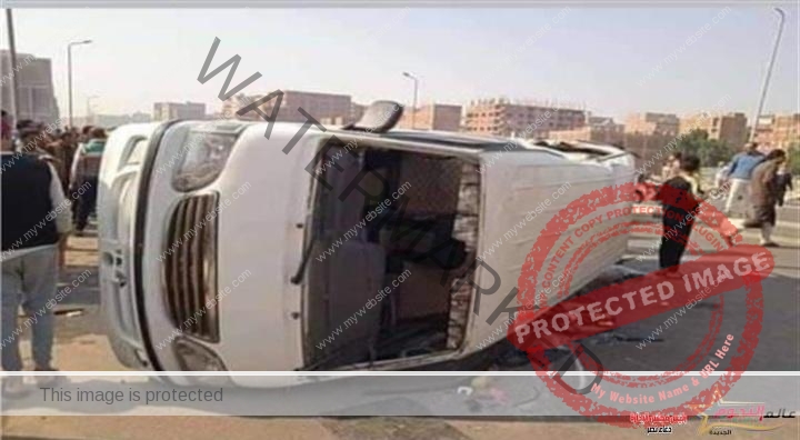إصابة 5 أشخاص في حادث انقلاب سيارة أعلى طريق السويس الصحراوي