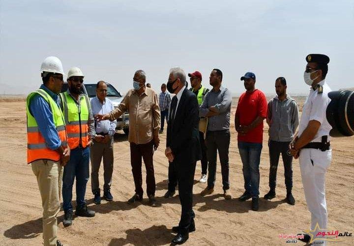 محطات الطاقة الشمسية وجراجات لشحن السيارات بالكهرباء وتطوير الهجن ضمن جولة محافظ جنوب سيناء 1 محطات الطاقة الشمسية وجراجات لشحن السيارات بالكهرباء وتطوير الهجن ضمن جولة محافظ جنوب سيناء