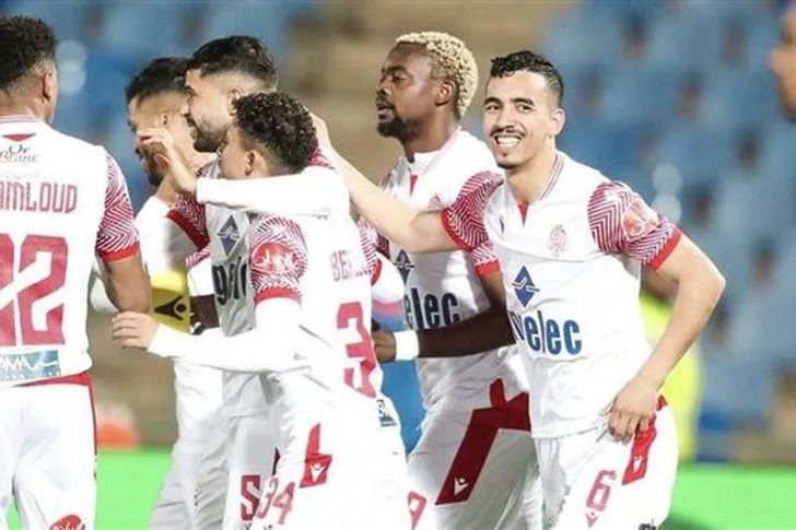 الوداد المغربي يحرز الهدف الاول في الدقيقة 15 من بداية اللقاء بـ نهائي دوري أبطال أفريقيا