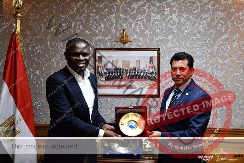 صبحي يبحث مع وزير الشباب والرياضة الغاني تعزيز أطر التعاون المشترك