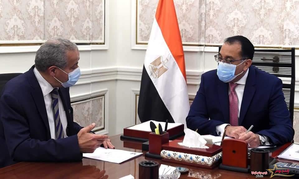رئيس الوزراء يتابع مع وزير التموين موقف توريد القمح المحلي والاحتياطي الاستراتيجي للسلع