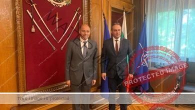 وزير الدفاع البلغاري يستقبل السفير المصري في صوفيا