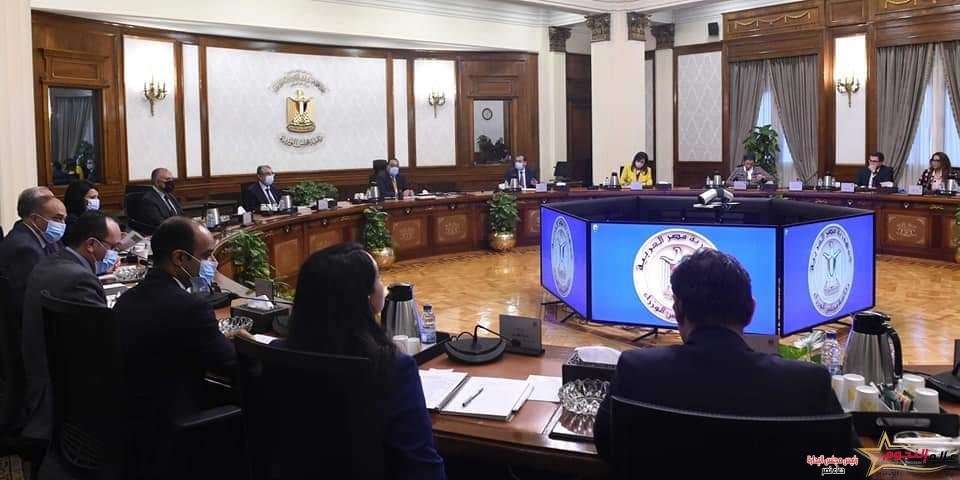رئيس الوزراء يستعرض مقترح خطة المساهمات الوطنية للمجلس الوطني للتغيرات المناخية