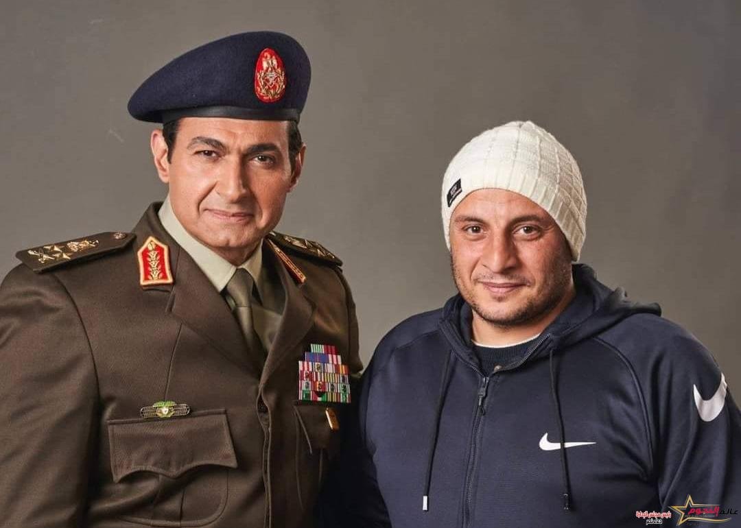 الماكيير أحمد مصطفى: "الإختيار كان تحدي كبير وفريق العمل ساعدني كتير" 1 الماكيير أحمد مصطفى: "الإختيار كان تحدي كبير وفريق العمل ساعدني كتير"