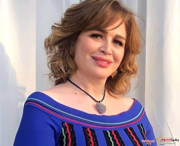 إلهام شاهين تعبر عن سعادتها بتكريمها من مهرجان المركز الكاثوليكي للسينما 