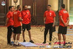 منتخب مصري يجري التدريبات الصباحيه بفندق الإقامة 