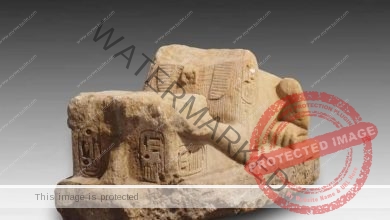 الكشف عن كتل حجرية من عهد الملك خوفو بمعبد الشمس بهليوبليس