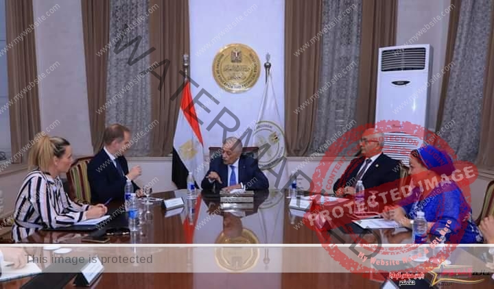 شوقي يلتقي السفير البريطاني بالقاهرة لمناقشة التعاون المشترك في تطوير التعليم