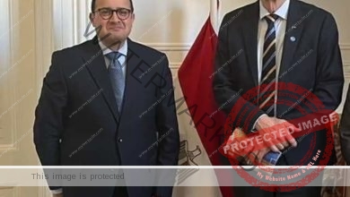 رئيس لجنة العلاقات الخارجية بالبرلمان الدنماركي يستقبل السفير المصري