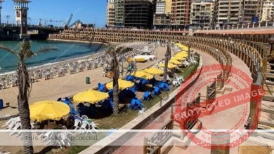 شواطئ الإسكندرية تتجمل بألوان زاهية لإستقبال ضيوفها من المصطافيين