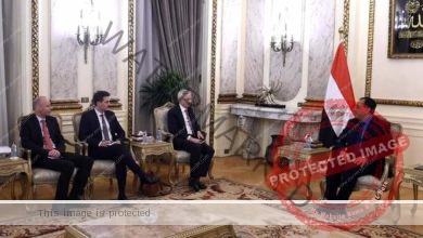 مدبولي يلتقي السفير الفرنسي لدى مصر لبحث عدد من الملفات ذات الأهتمام المشترك