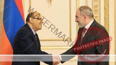 رئيس الوزراء الأرميني يستقبل السفير المصرى في ييريفان