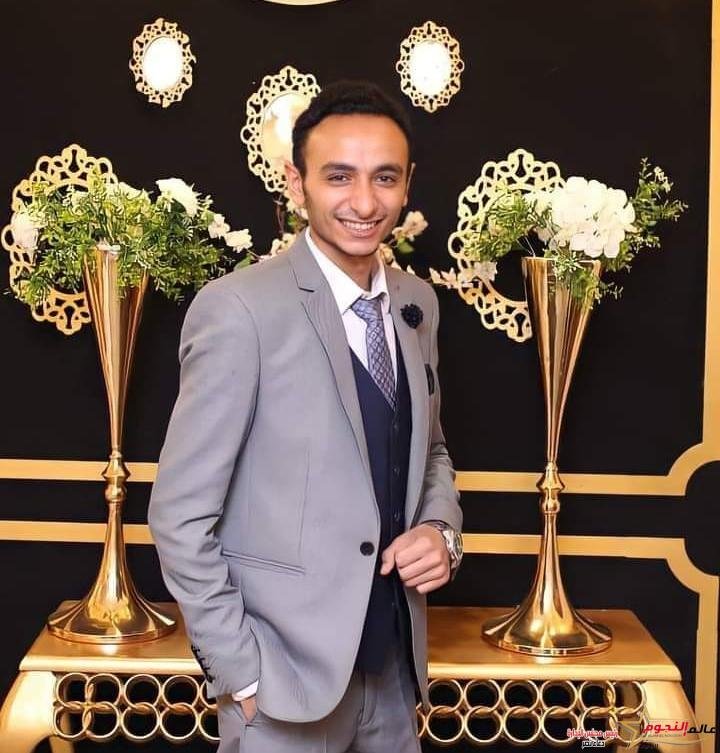 "سيف الخنيزي" يشارك متابعيه لحظات السعادة لعرض مسرحيته "تحت الترابيزة" 1 "سيف الخنيزي" يشارك متابعيه لحظات السعادة لعرض مسرحيته "تحت الترابيزة"