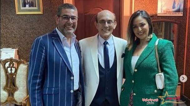 داليا البحيري بصحبة النجم محمد صبحي عقب عرض "نجوم الضهر" 1 داليا البحيري بصحبة النجم محمد صبحي عقب عرض "نجوم الضهر"