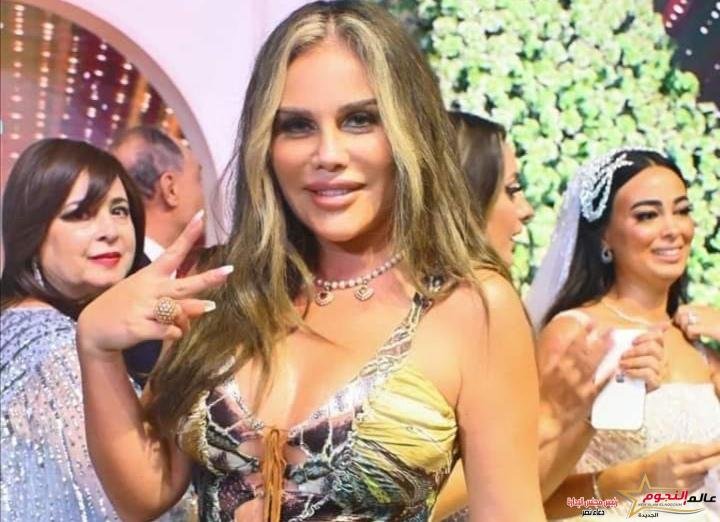 جوزيف عطية و نيكول سابا يخطفان الأنظار في حفل زفاف ضخم بالإسكندرية