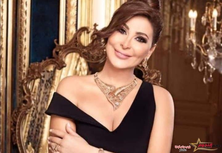 إليسا تخطف قلوب المتابعين بإطلالة من بين الورود … و"الجمال اللبناني