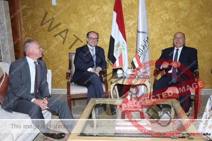 وزراء النقل المصري والخارجية والداخلية بدولة النمسا يشهدون توقيع عقد إنشاء شركة مشتركة