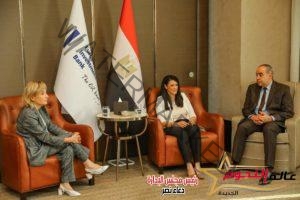 المشاط و منار يبحثان سبل تعزيز التعاون المشترك مع نائب رئيس بنك الاستثمار الأوروبي خلال زيارتها لمصر
