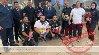 وزير الرياضة يستقبل الفوج الاخير للبعثة المصرية المشاركة بدورة ألعاب البحر المتوسط بمطار القاهرة
