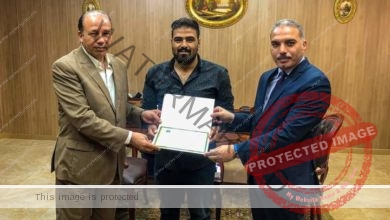 كلية الحقوق بالمنصورة تكرم الفنان "فضل مصطفى"