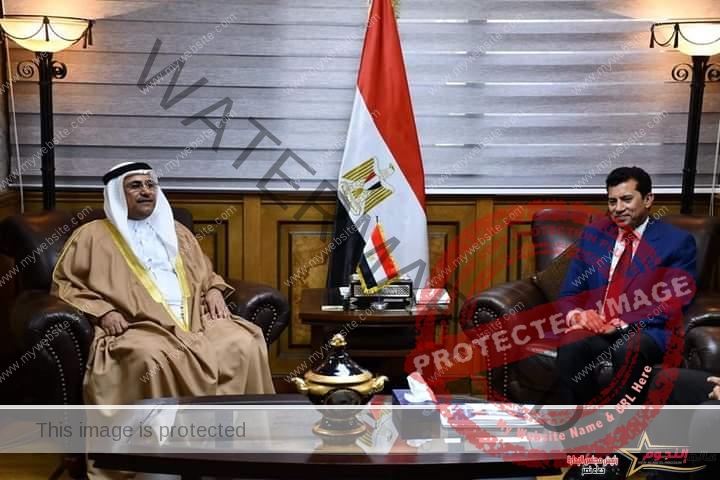 وزير الشباب والرياضة يلتقي رئيس البرلمان العربي