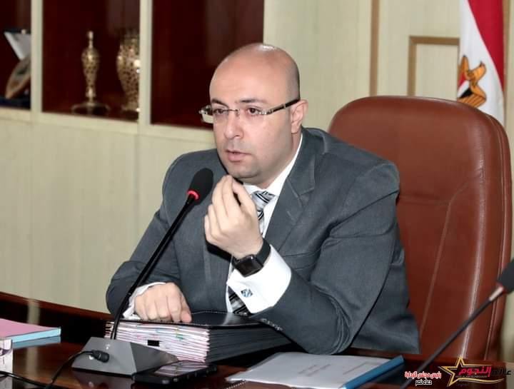 محافظ بني سويف يراجع استعدادت التعليم لعقد امتحانات الدور الثاني للشهادة الإعدادية العامة والمهنية