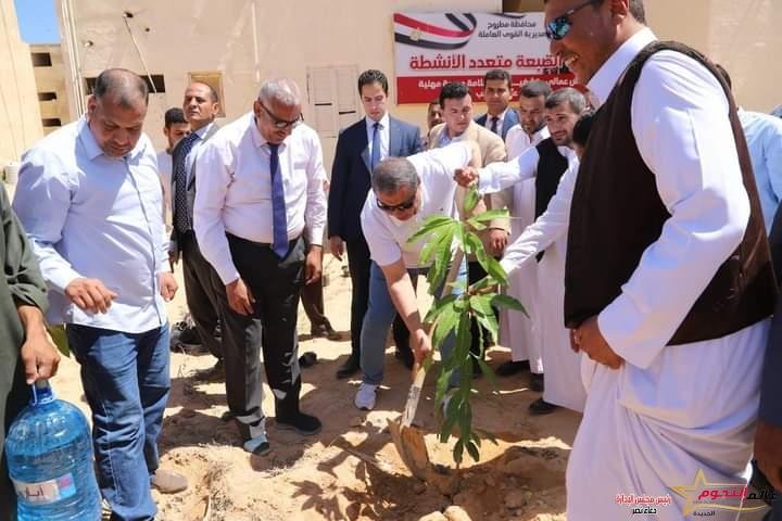 سعفان ومحافظ مطروح يشاركان في زراعة ٦٠٠شجرة في إطار مبادرة "هنجملها" بالضبعة