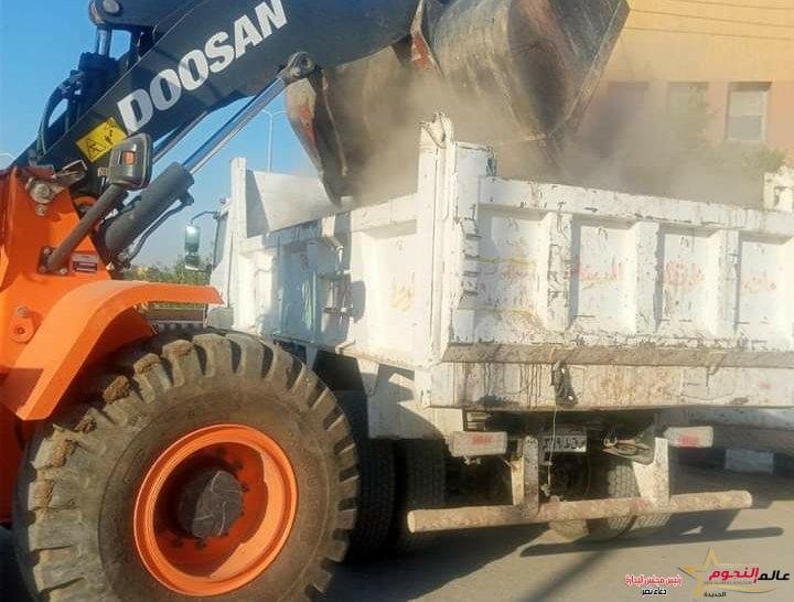رفع 90 طن مخلفات واتربة فى حملات نظافة مكثفة بإسنا