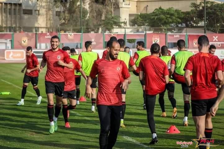 الأهلي يبدأ تدريباته استعدادًا لمباراة الجونة الثلاثاء 