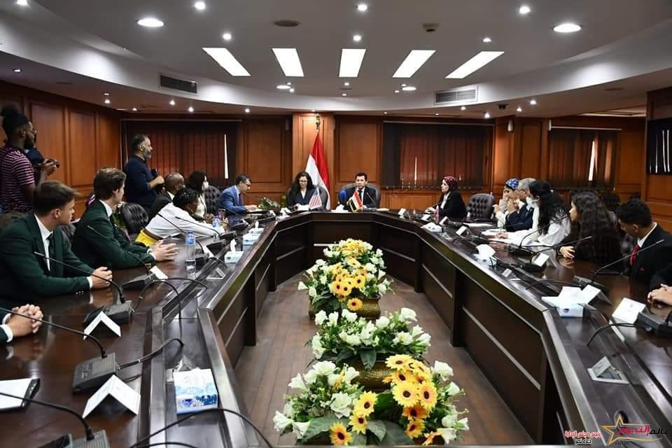 صبحي والقائم بأعمال السفارة الأمريكية يلتقون عدداً من المشاركين فى البرنامج التدريبي "Nation Builders" 1 صبحي والقائم بأعمال السفارة الأمريكية يلتقون عدداً من المشاركين فى البرنامج التدريبي "Nation Builders"