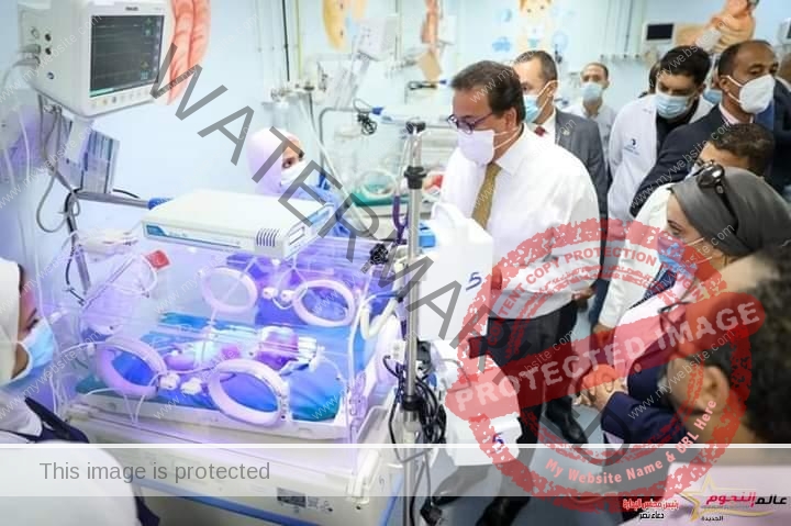 وزير الصحة يوجه بسرعة توفير الأجهزة والمستلزمات الطبية اللازمة بمستشفى الخانكة للعمل بكامل طاقتها الاستيعابية